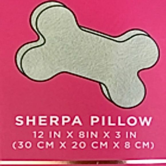 **SOLD** Juicy Couture Pet Plush Throw & Bone Shaped Sherpa Pillow Set for Dogs - Picture 7 of 16